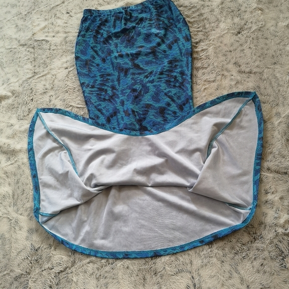 Girls Mermaid Skirt With Tail - Picture 6 of 15